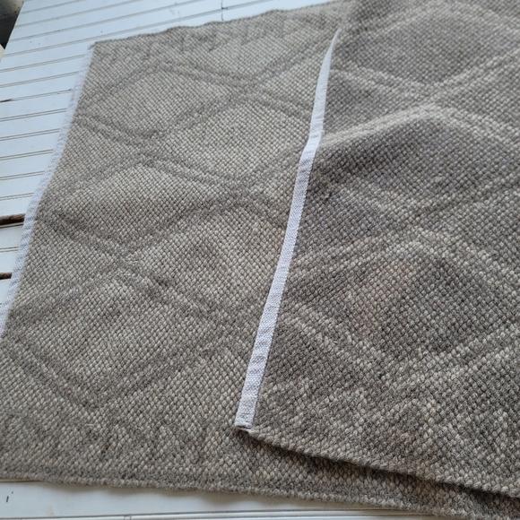 Geometric Reversible Rug Wool Hand-Woven Natural Baige Tan Carpet 56"×33"Excel - Picture 3 of 9
